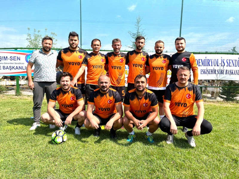 RENKLİ GEÇİYOR