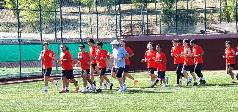 SAĞLIKSPOR SAHAYA İNDİ