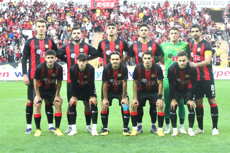 KENDİNİZE GELİN BEYLER !