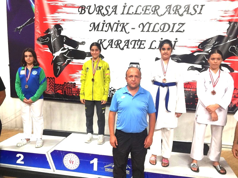 KARATECİLERİMİZ YÜZÜMÜZÜ GÜLDÜRDÜ