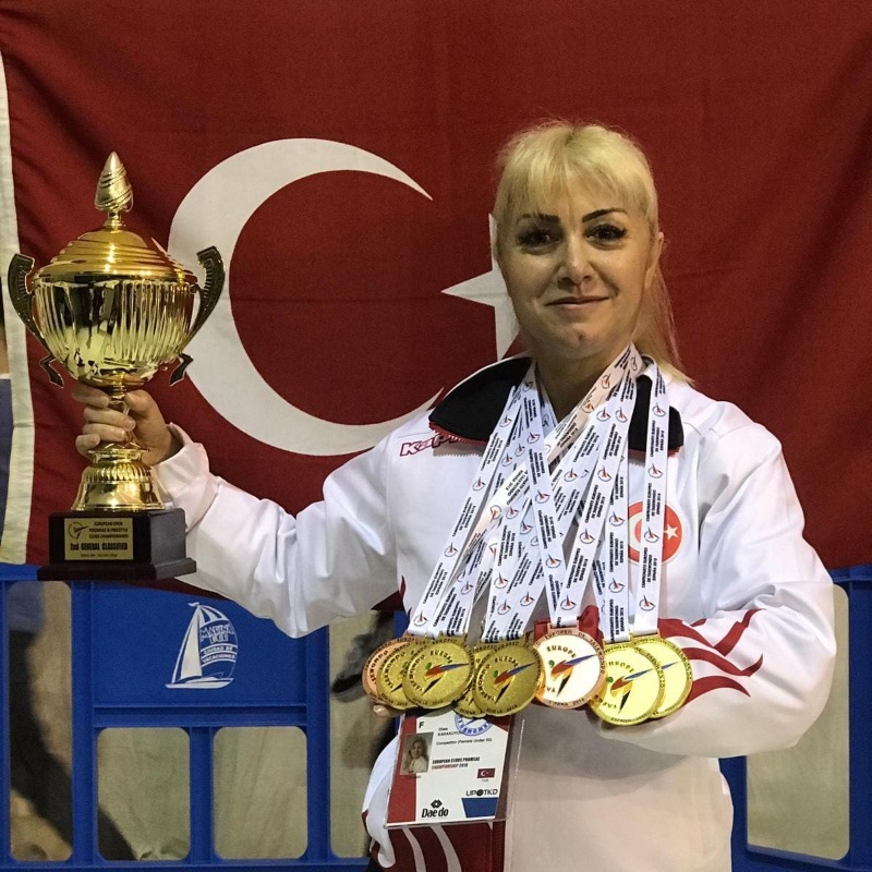 İŞİTME ENGELLİ SPORCULARIN  GÖZÜ KULAĞI OLUYOR