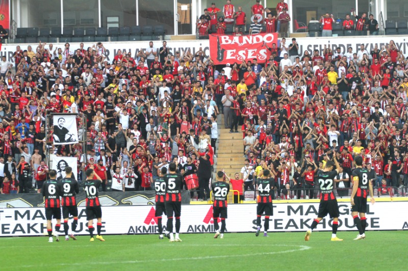 HER ŞEY YENİDEN BAŞLASIN