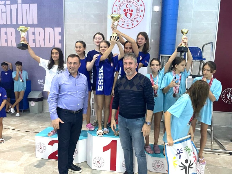 HAVUZDA ÖDÜLLER SAHİPLERİNİ BULDU