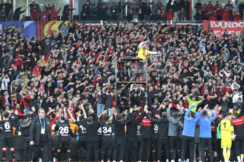 TARAFTAR MUHTEŞEMDİ