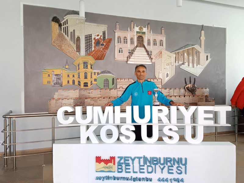 ALİ ÖZER YİNE KÜRSÜYE ÇIKTI