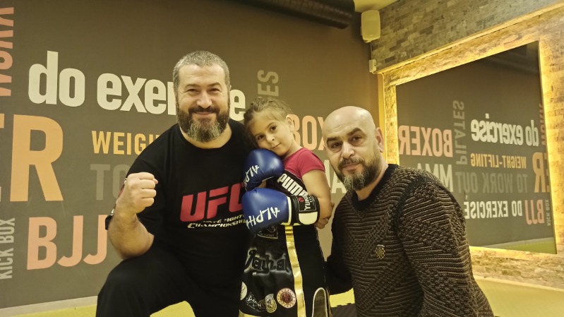 MİNİK YUMRUKLARIN HEDEFİ MİLLİ TAKIM