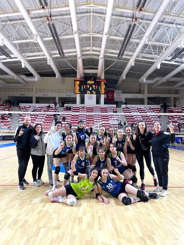 TEPEBAŞI SULTANLARI ŞAMPİYON OLDU