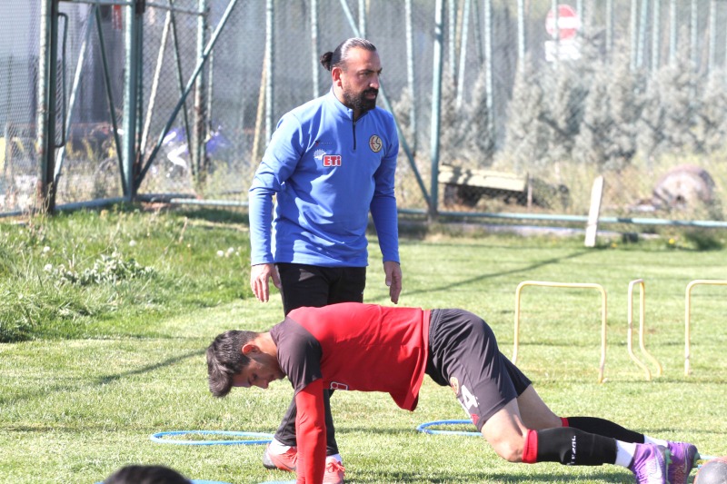 YİĞİT CUMALI  BAŞLADI