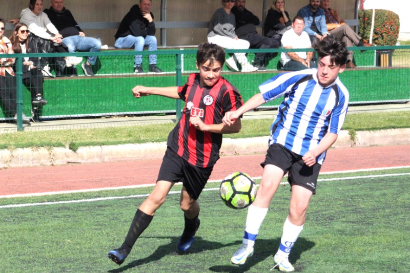 FİLELER 24 KEZ SARSILDI