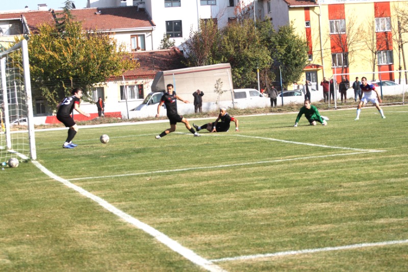 ANADOLU DERBİ ZAFERİYLE ZİRVEYE(0-1)