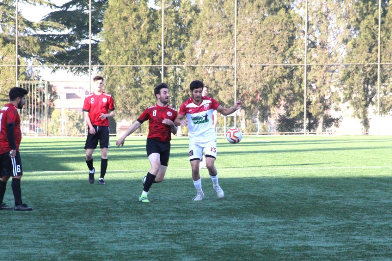 BU MAÇLARA YÜREK GEREK