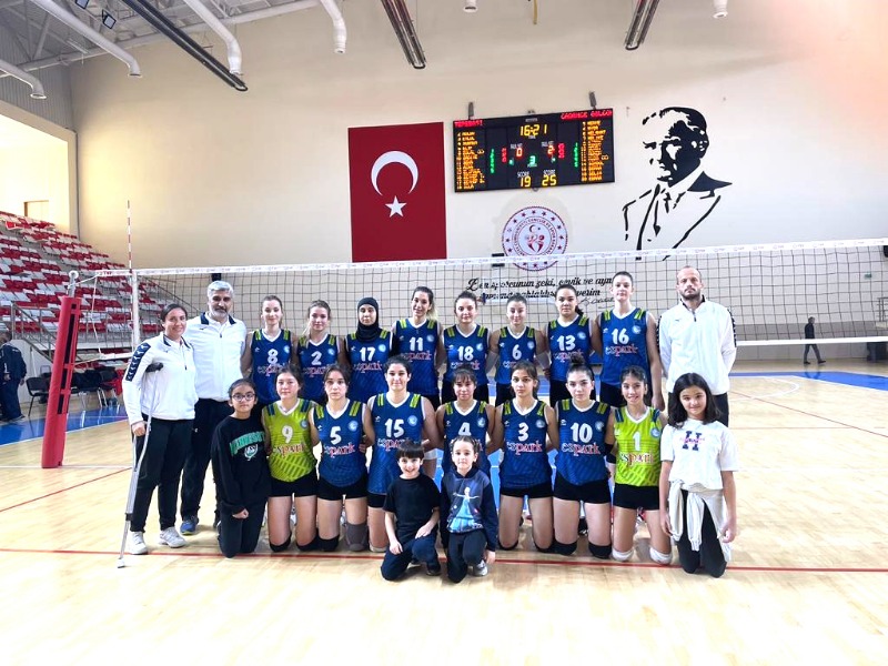 TEPEBAŞI GENÇLİK  LİDERİ BEKLİYOR
