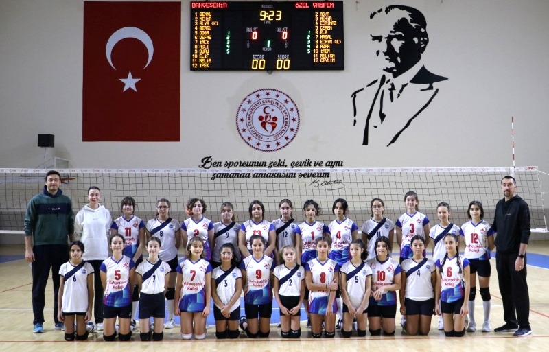 OKULLU YILDIZLAR PARLIYOR