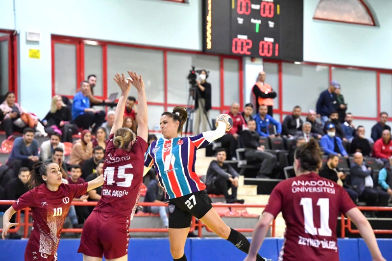 ANADOLU PAZARTESİYE KİLİTLENDİ