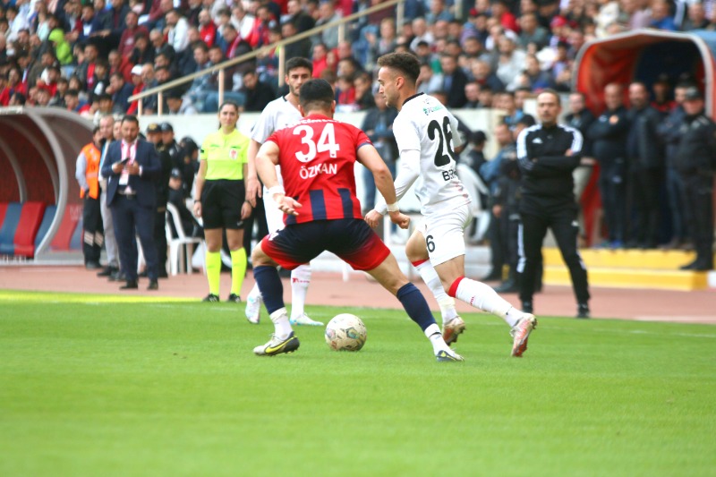 TAKTİK TUTMADI