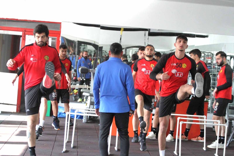ES-ESTE ÇİFTE MESAİ