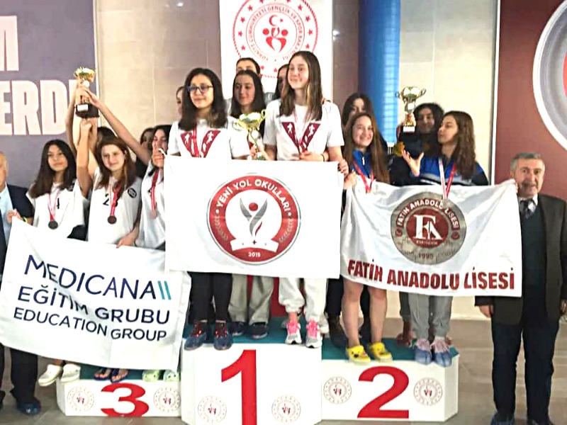 HAVUZDA KUPALAR  SAHİPLERİNİ BULDU