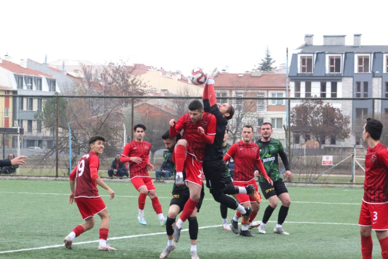 BEYLİKOVA ZİRVEDE ÇOK SAĞLIKLI(3-0)