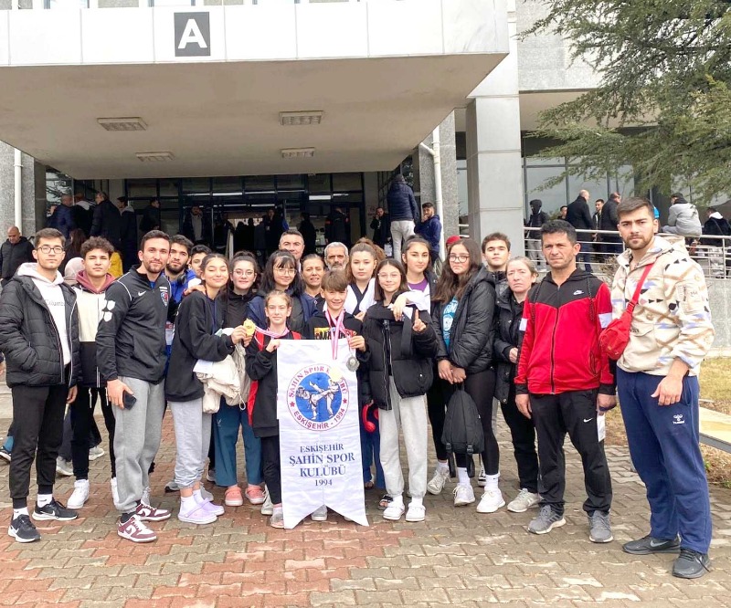 ŞAHİNSPORDA GURUR VAR