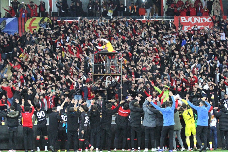BİR OLALIM VE KENETLENELİM