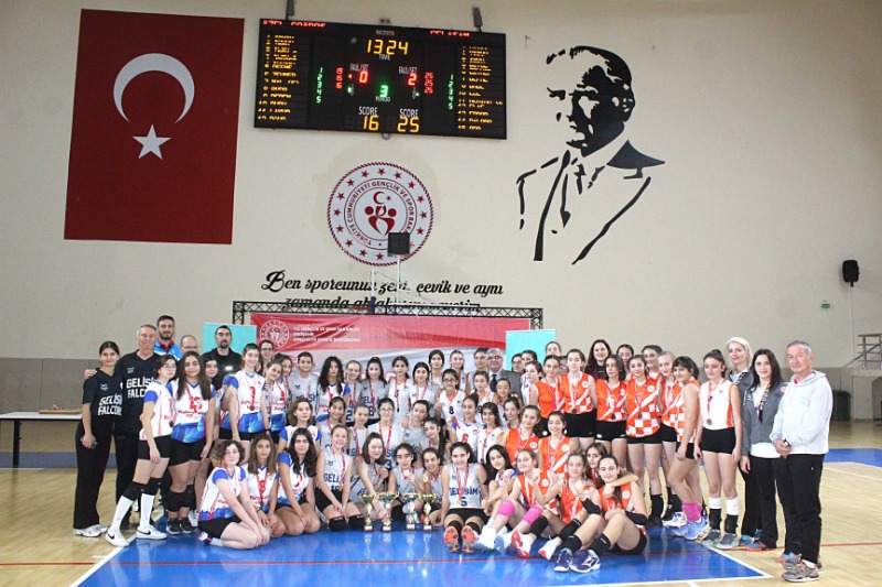 FİLENİN ŞAMPİYON YILDIZLARI PARLADI