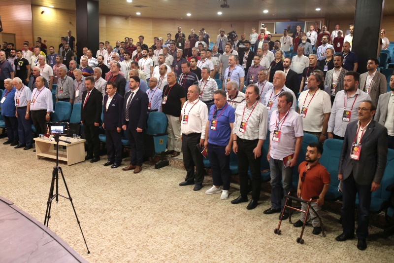 KONGRE ÖNCESİ BELİRSİZLİK