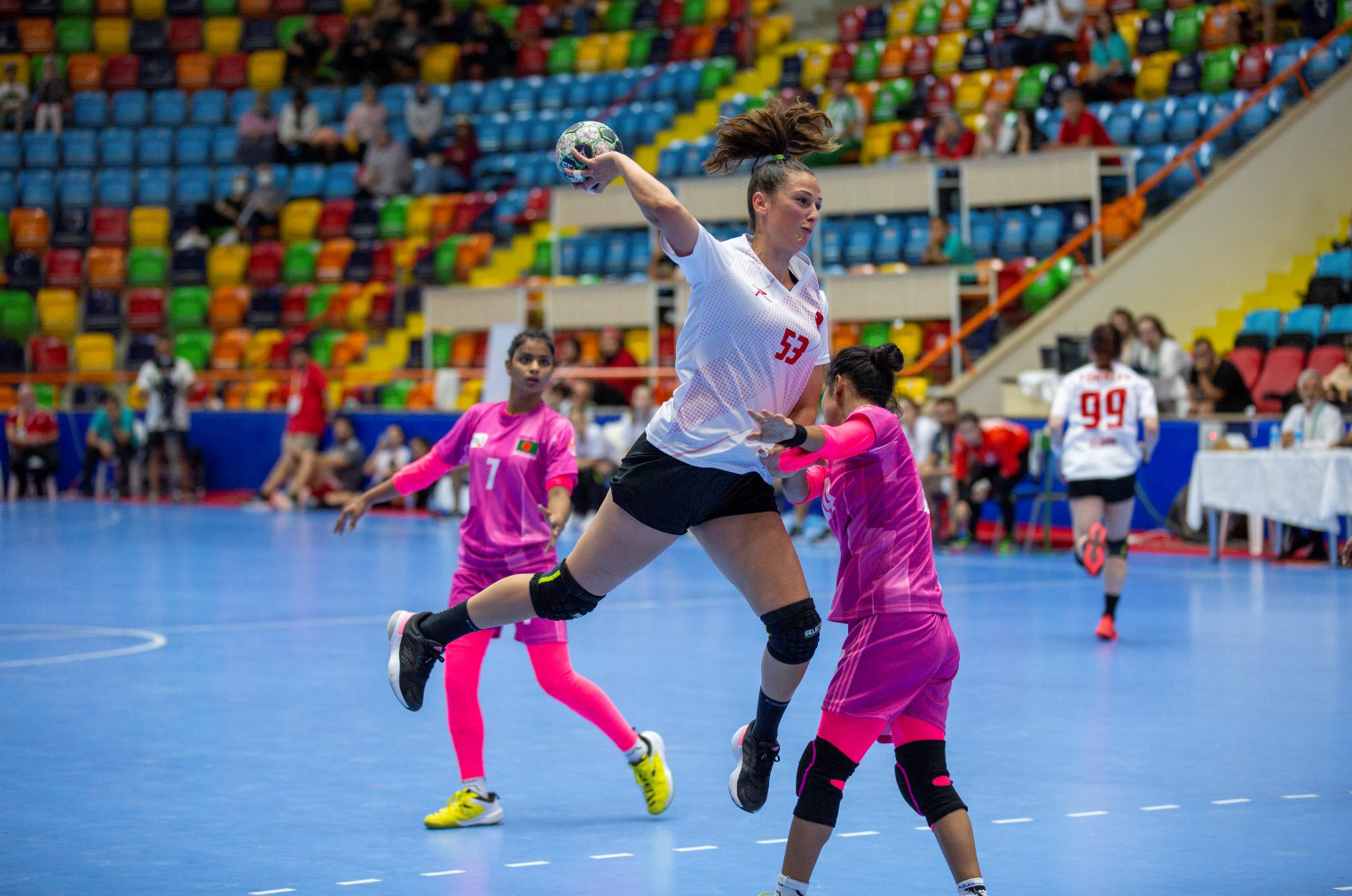 AYŞENUR SORMAZ İTALYA’YA TRANSFER OLDU