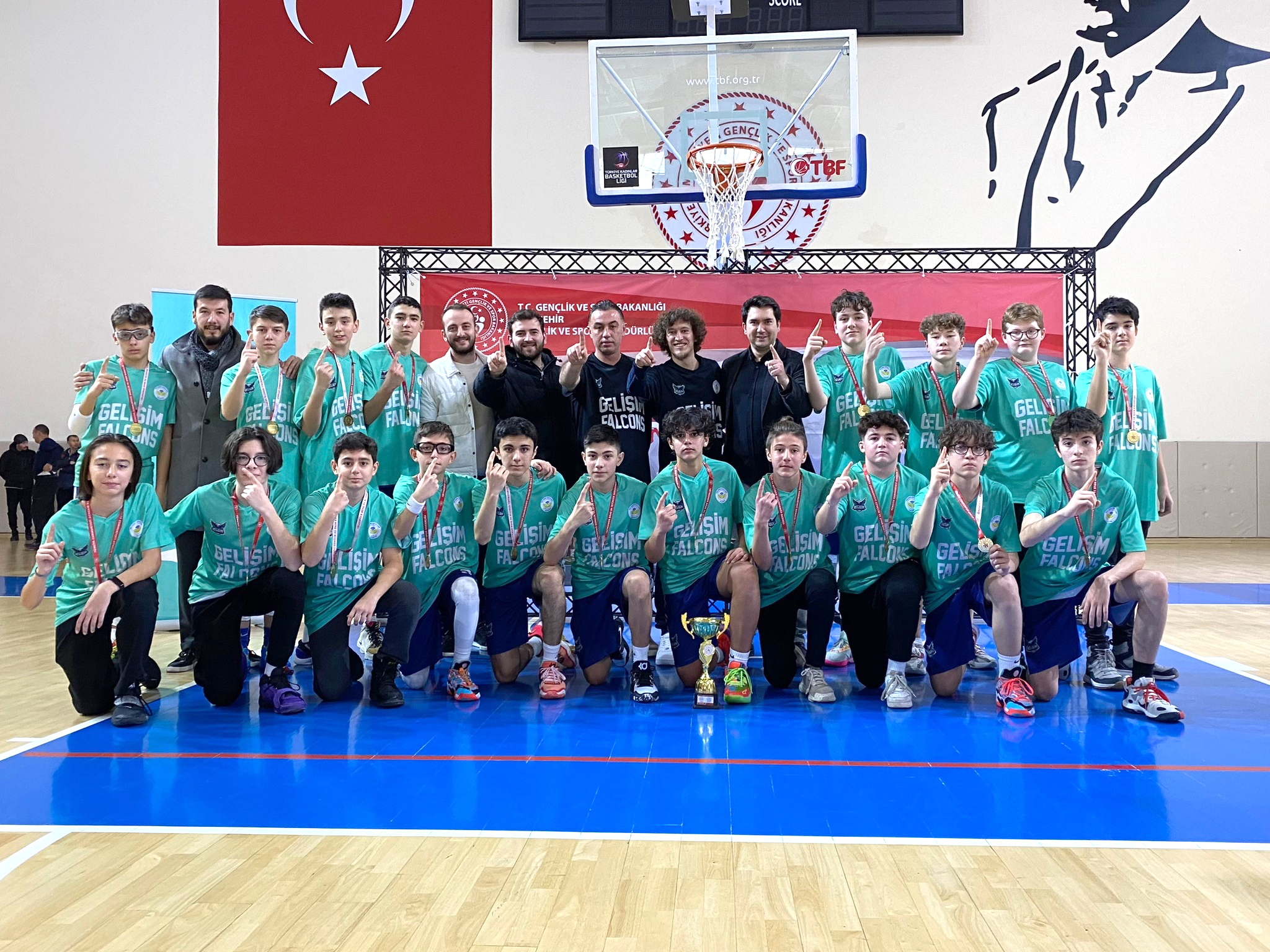 GELİŞİM ŞAMPİYONLUĞUNU İLAN ETTİ