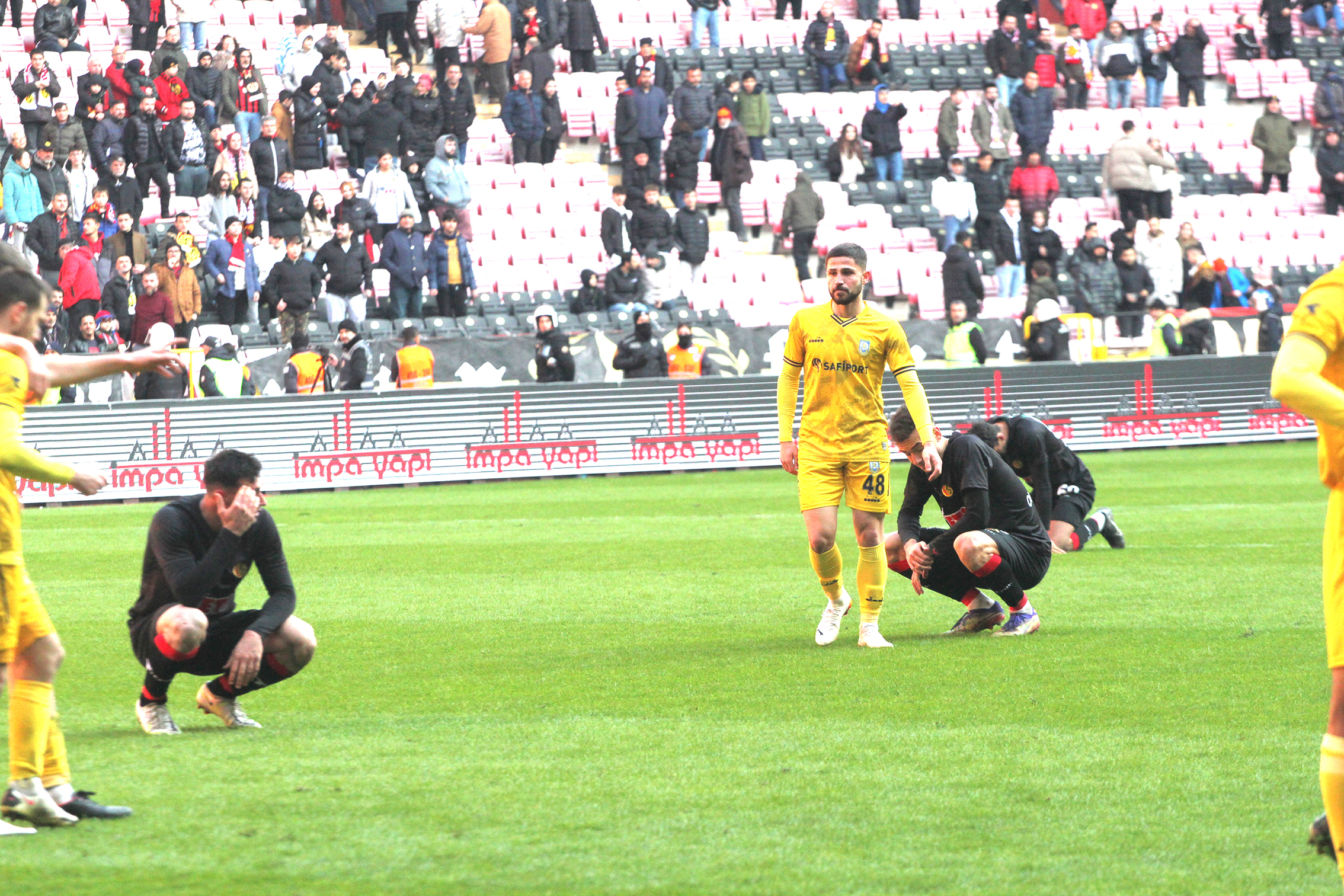 YOLUN SONU GÖRÜNMÜYOR… (1-2)