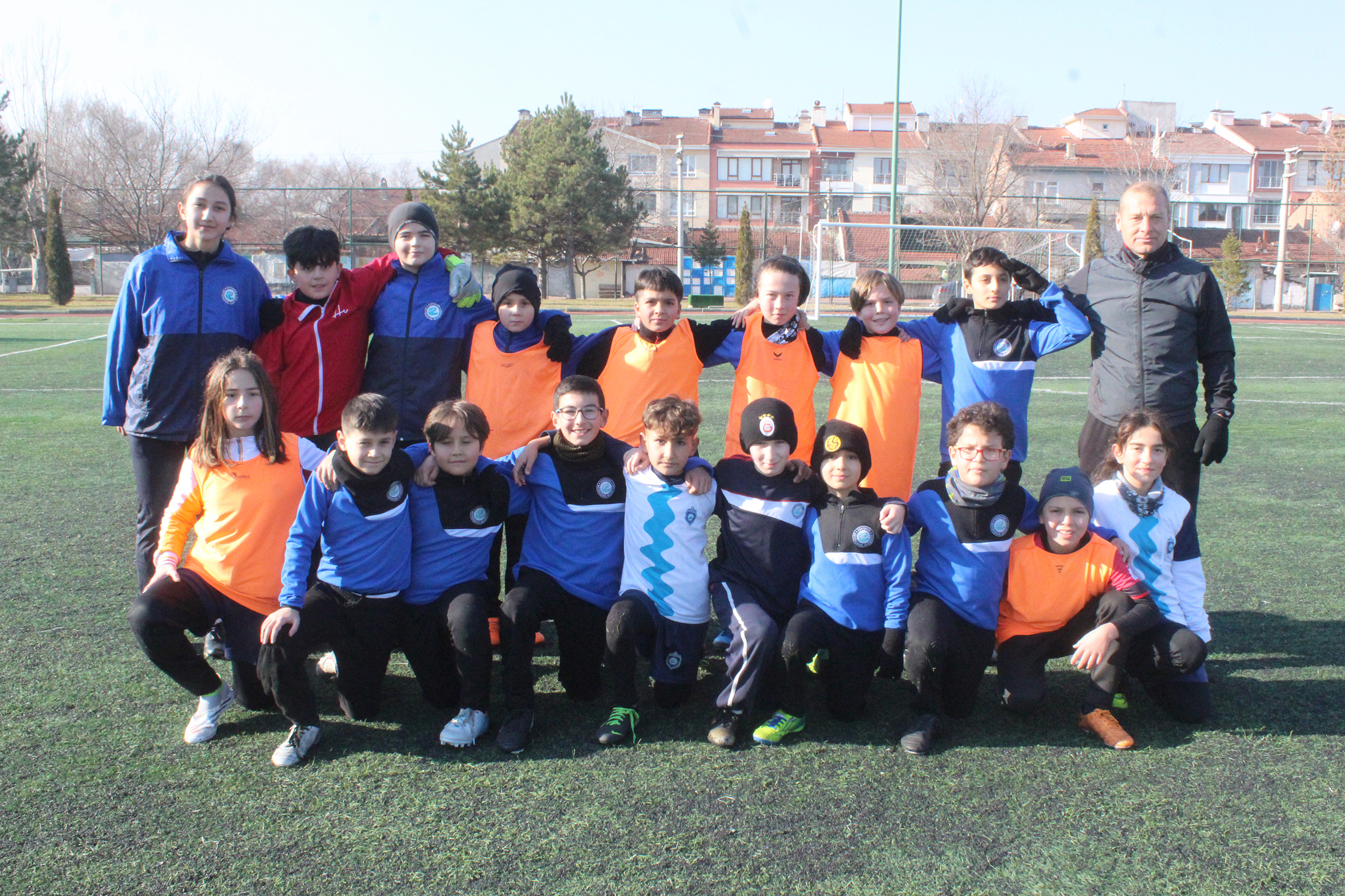 BÜYÜKŞEHİR FUTBOL SIKI ÇALIŞIYOR