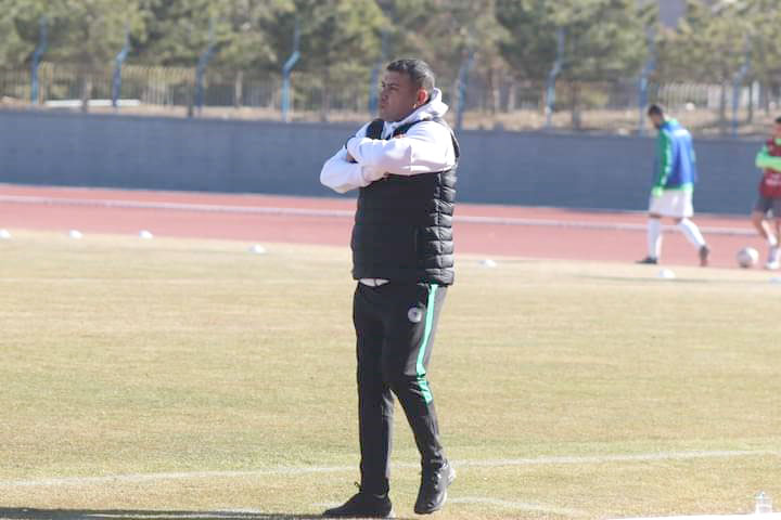 ES-ES YENDİ HOCA GİTTİ