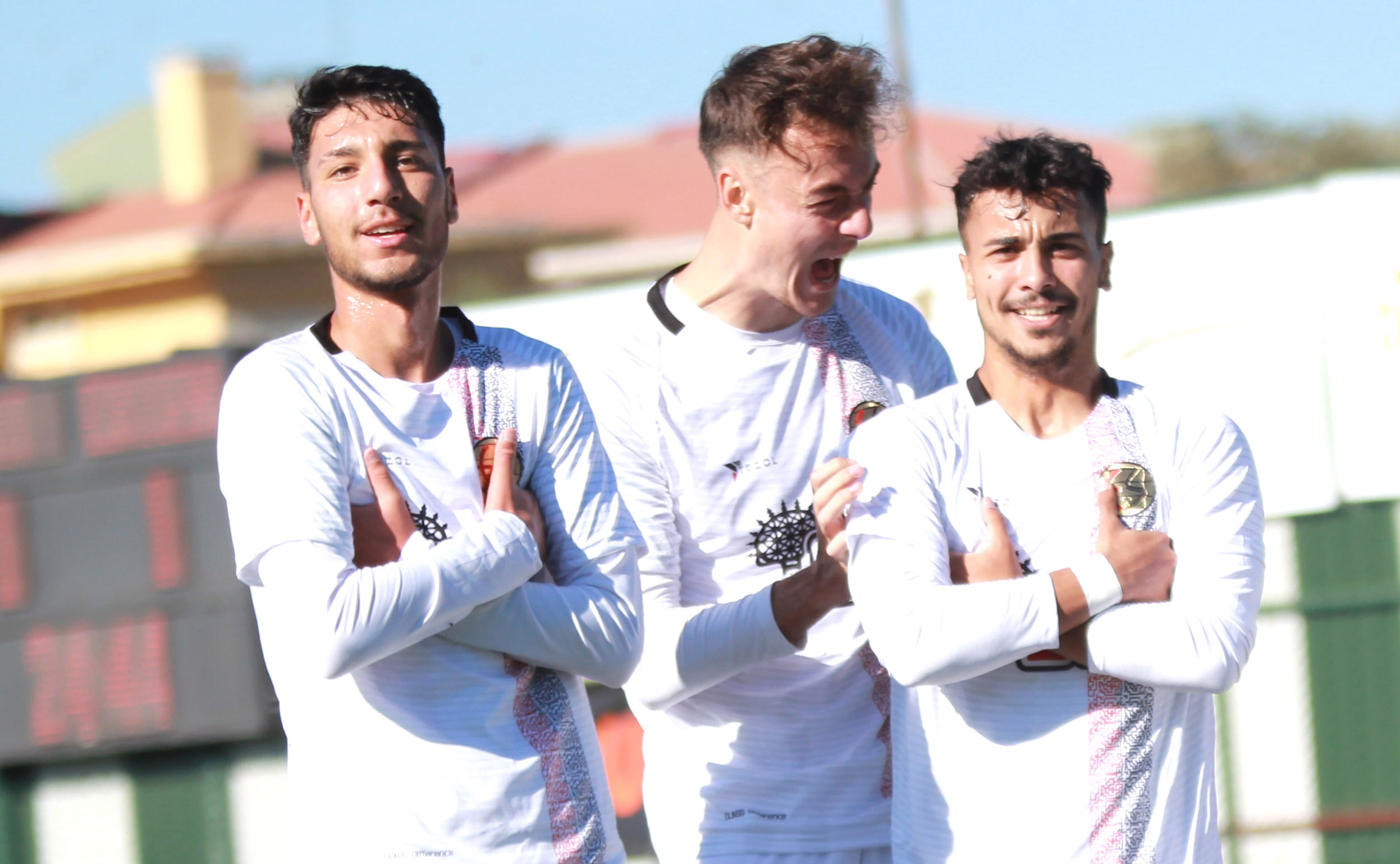 7 OYUNCU SINIRDA