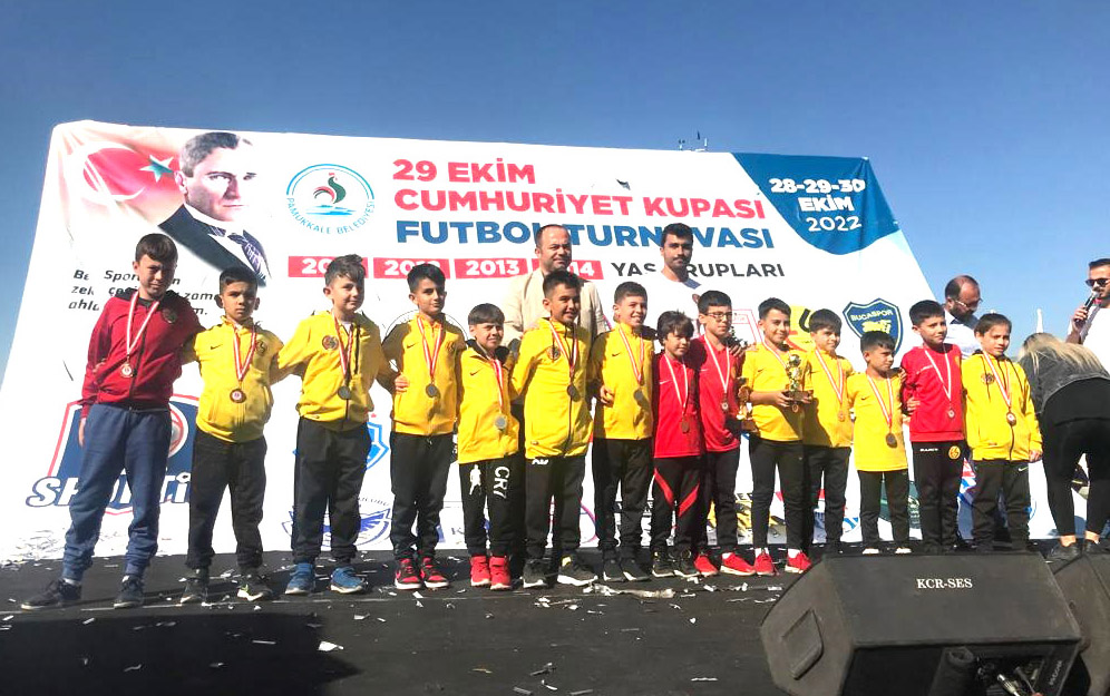 ES-ES MİNİKLERİ  İDDİALI GİDİYOR