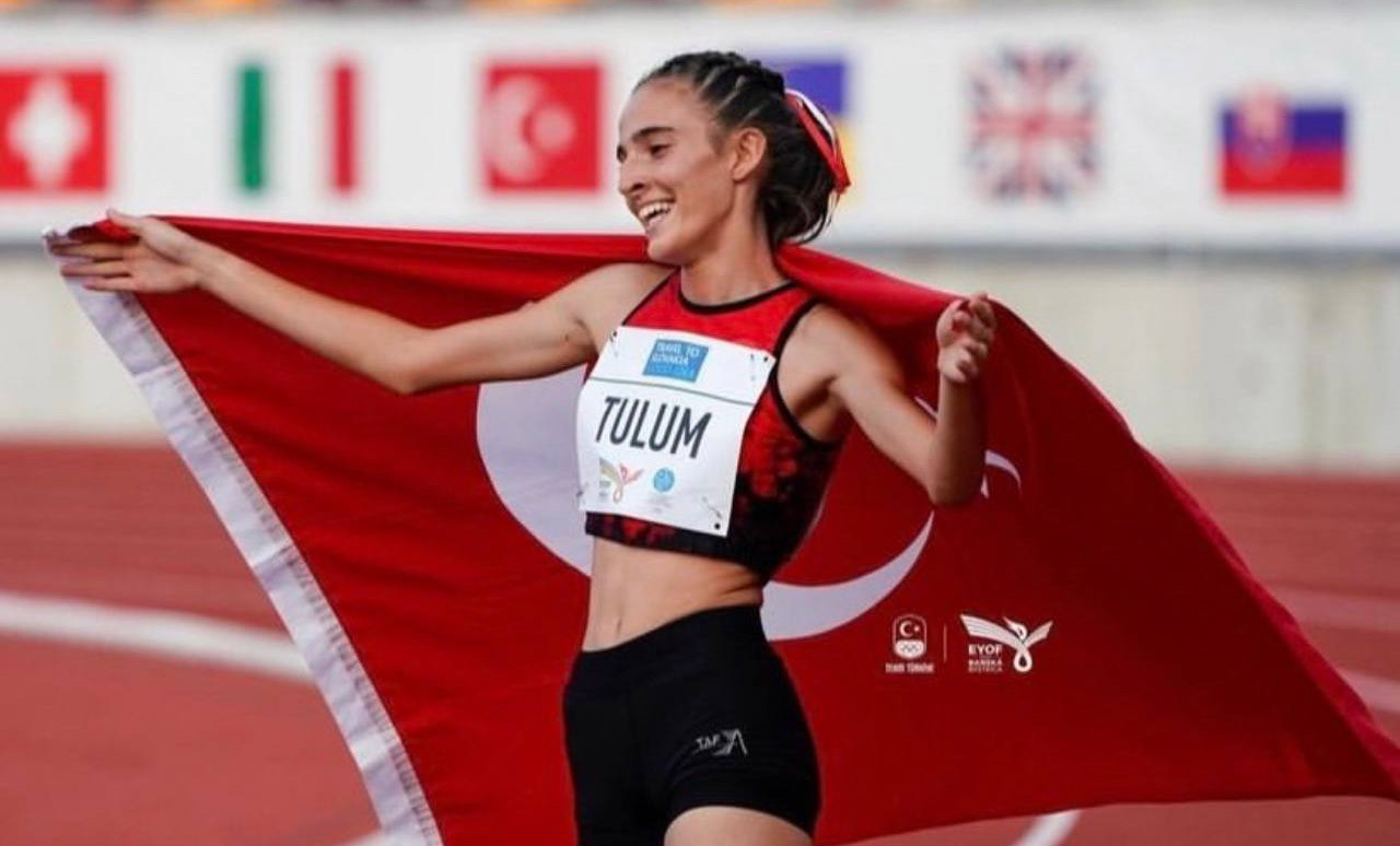 EDANUR TULUM’DA KENDİ REKORUNU  GELİŞTİREREK DÜNYA’NIN ZİRVESİNDE