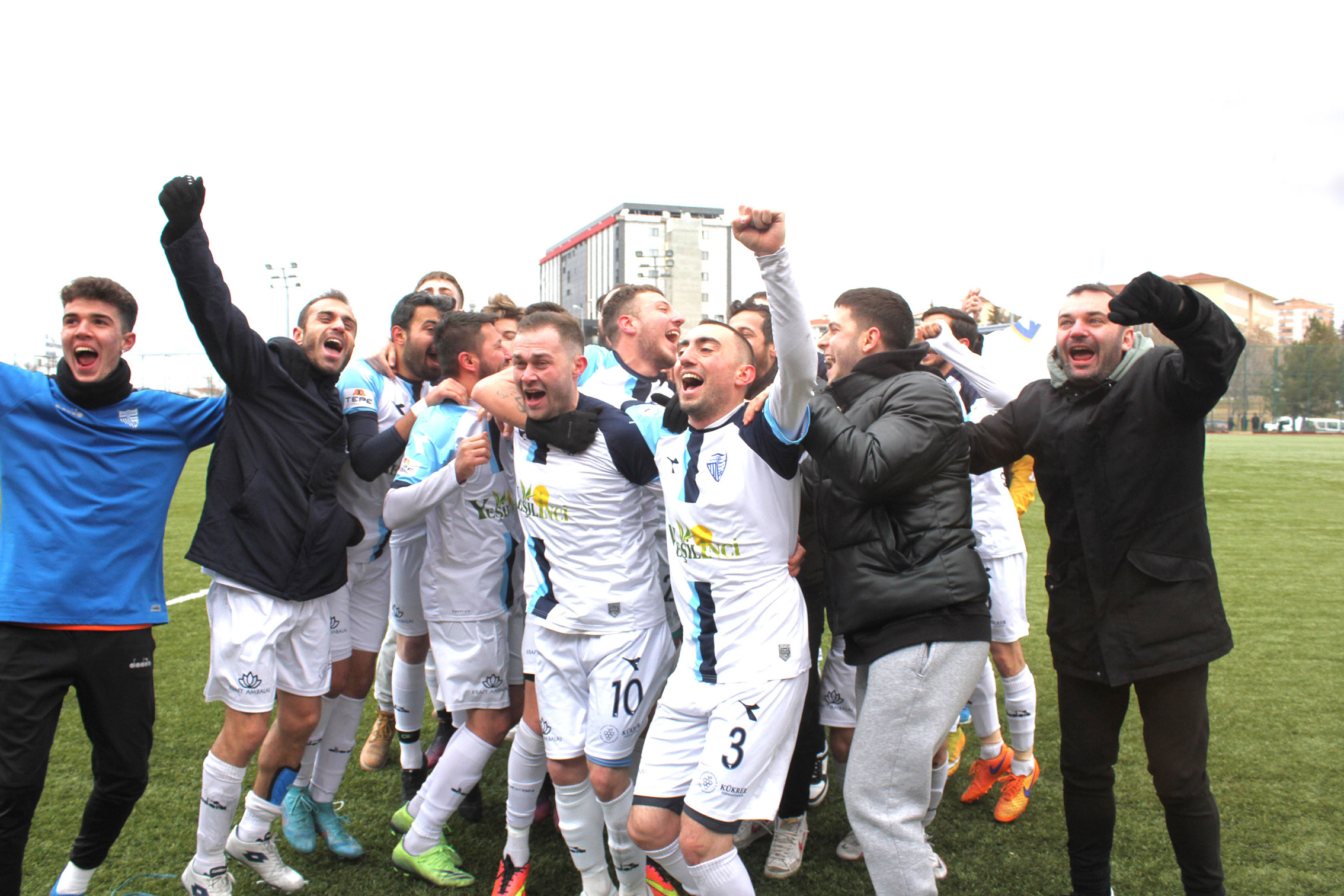 SÜMER ALPAGUTSPOR KUPASINI KAVUŞACAK