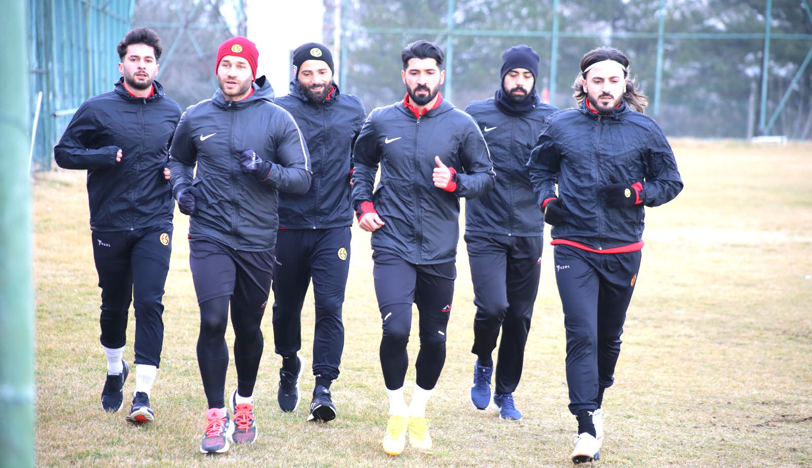 YENİLER ANTRENMANDA