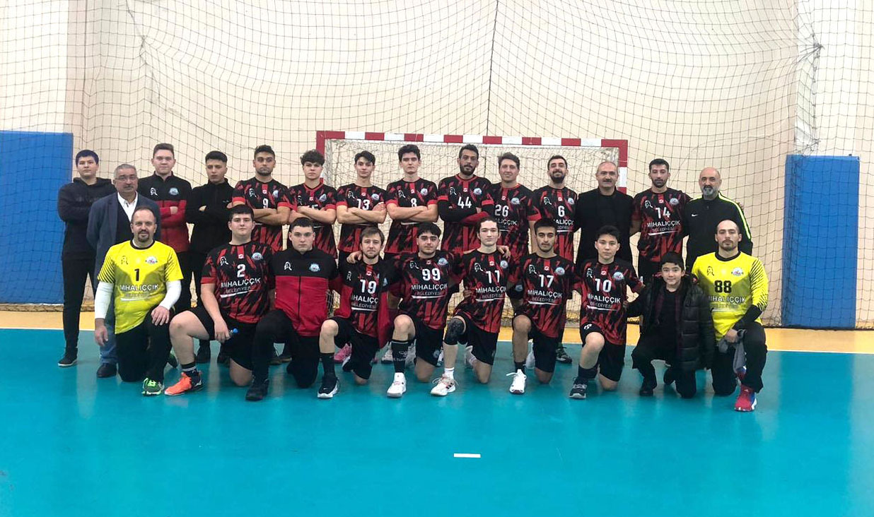 DERBİ GALİBİYETİYLE ZİRVEYE(27-39)