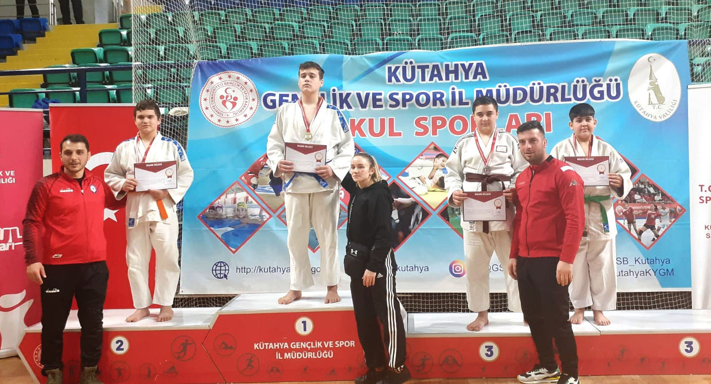 JUDO’DA MADALYA SEVİNCİ