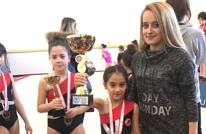 AYTEN ÖZTÜRK  Annesini Kaybetti