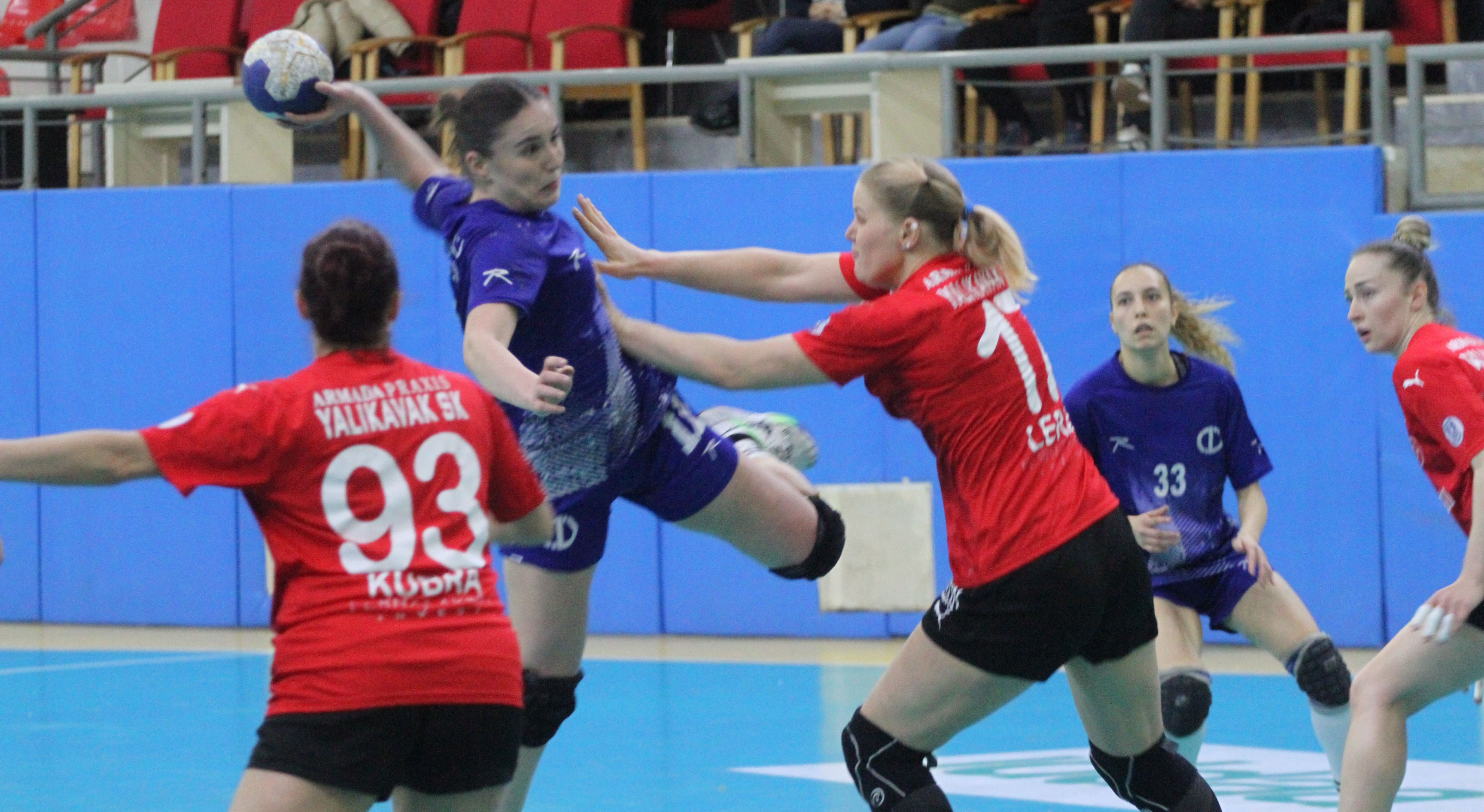 SALON SPORLARINDA DA  BU SEZON TADIMIZ YOK!