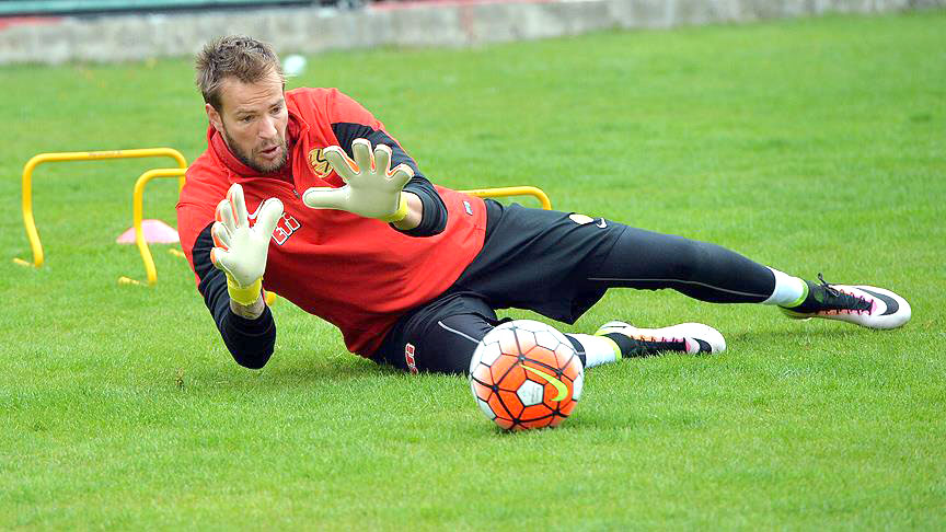 ESKİ ESKİŞEHİRSPORLU ELDİVEN  RUUD BOFFİN FUTBOLU BIRAKTI