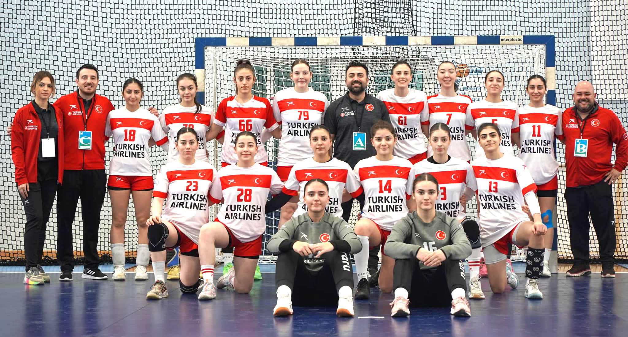 BUĞU SÖNMEZ U17 MİLLİ TAKIMINI SIRTLADI