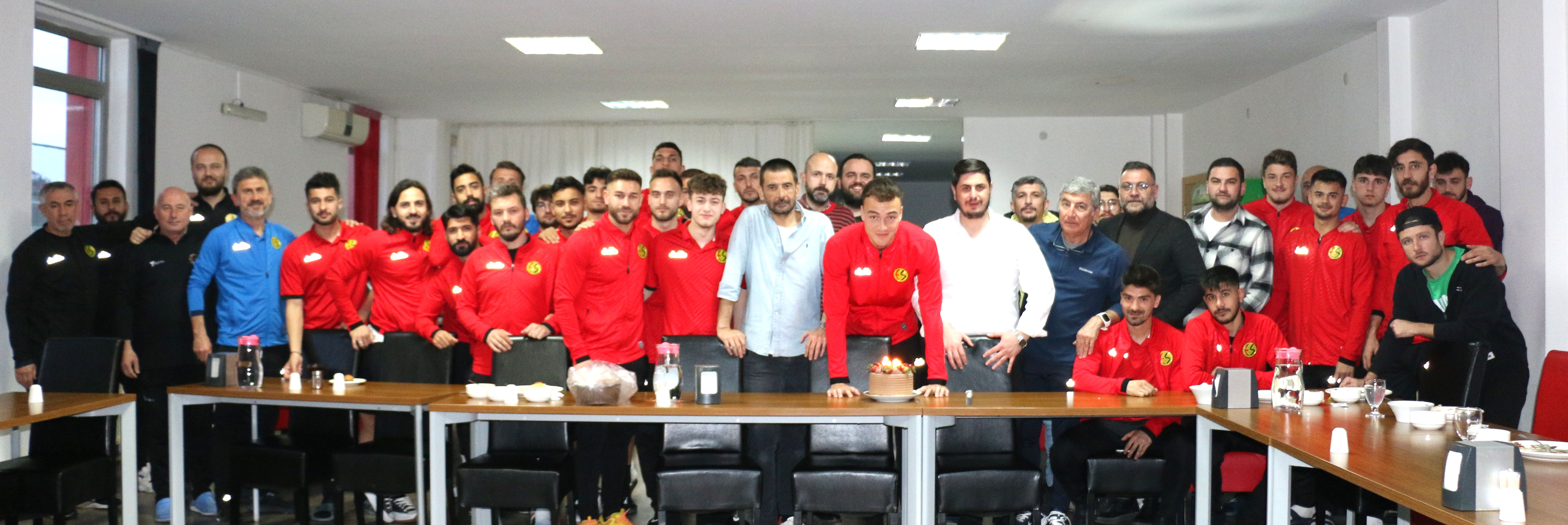 ONUR’A DOĞUM GÜNÜ SÜRPRİZİ