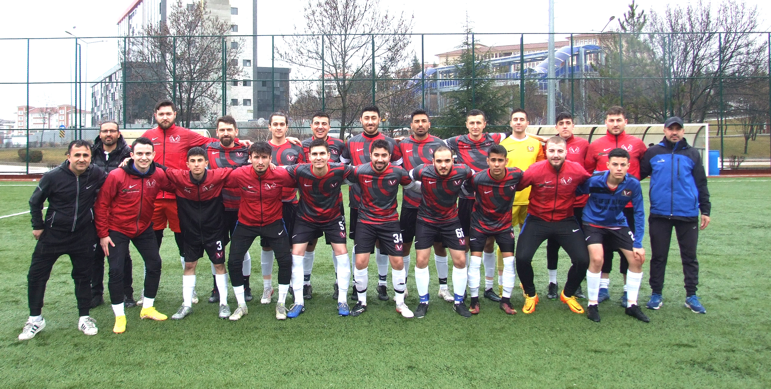 VİŞNELİKSPOR BÜYÜK DÜŞÜNÜYOR