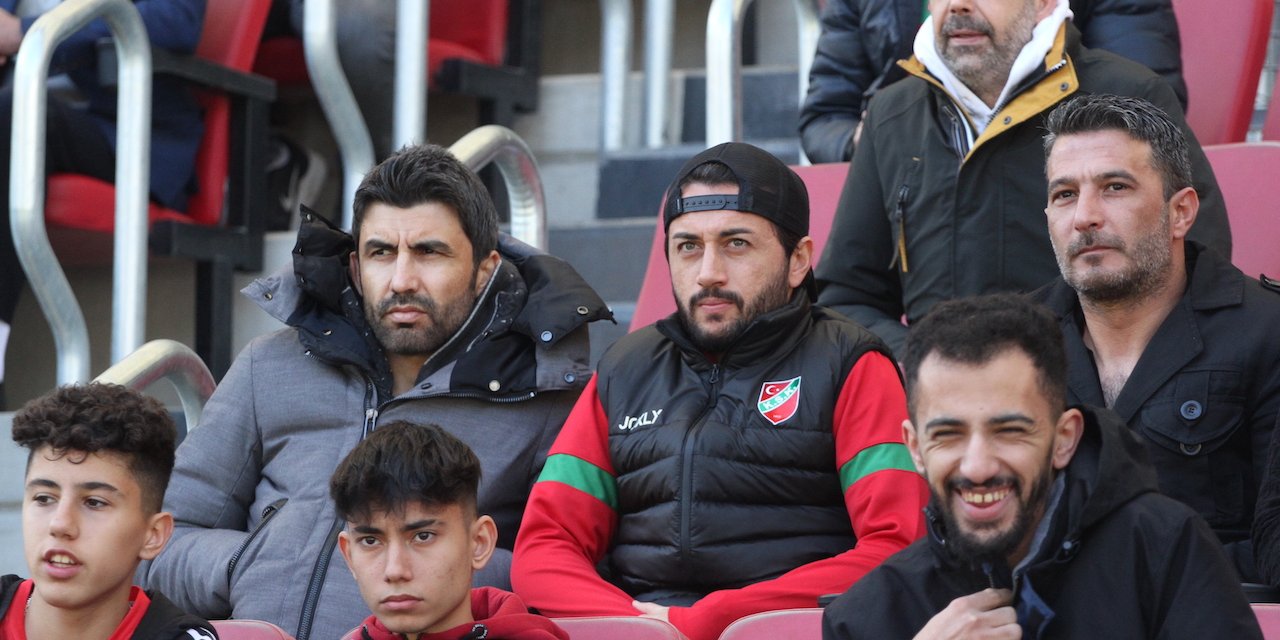 BERABER İZLEDİLER