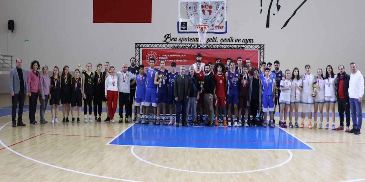POTADA KUPALAR SAHİPLERİNİ BULDU