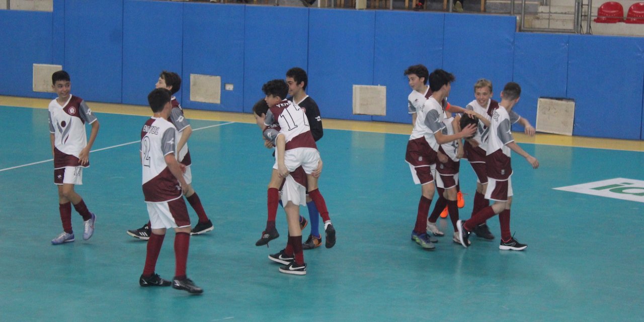 OKULLU YILDIZLAR FUTSALDA ŞAMPİYONLAR BELLİ OLUYOR