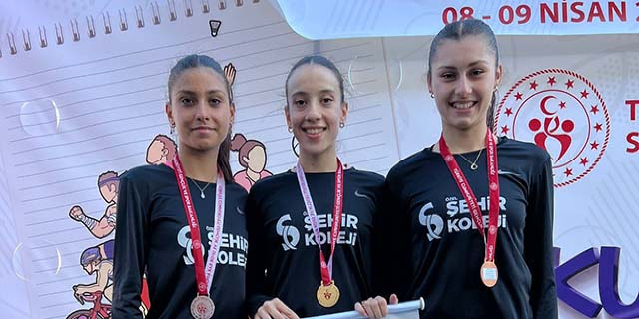 Pistte yine fırtına gibi esmeyi bildiler