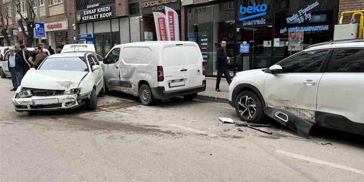 Eskişehir'de hatalı manevra ortalığı karıştırdı!