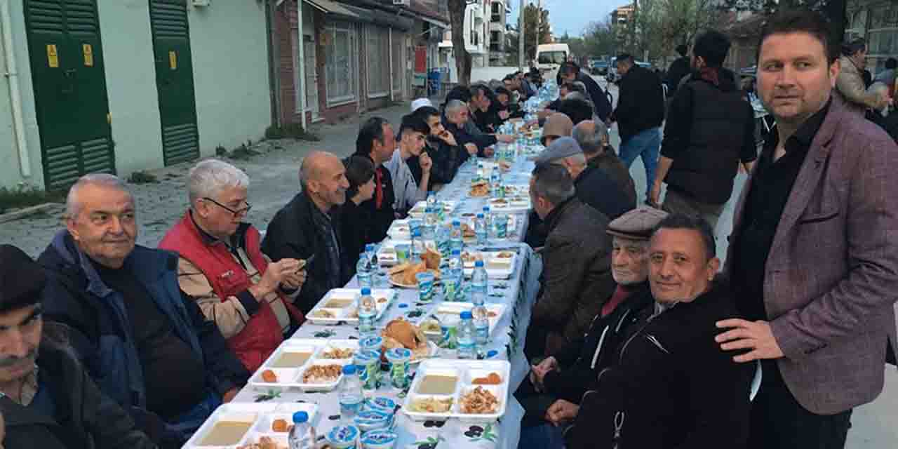Adanırspor camiasının geleneksel iftar yemeği